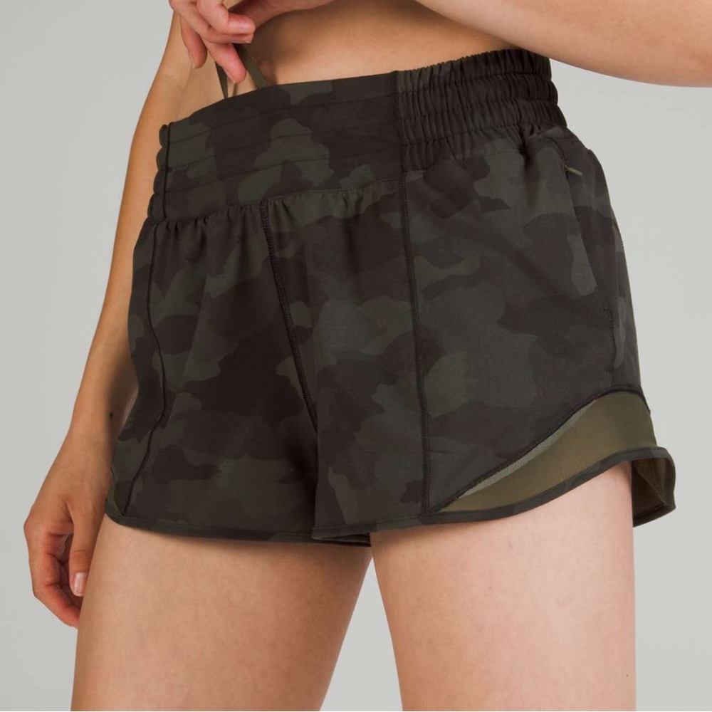 Lululemon Hotty Hot High-Rise Short 2.5” | Camo Dark Olive Multi | Size 6